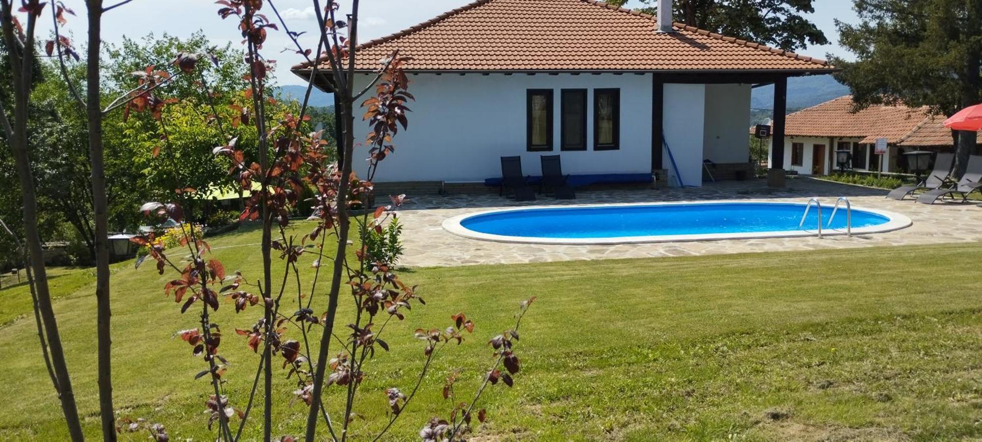 Бор И Шишарка Varzilkovtsi Exterior foto