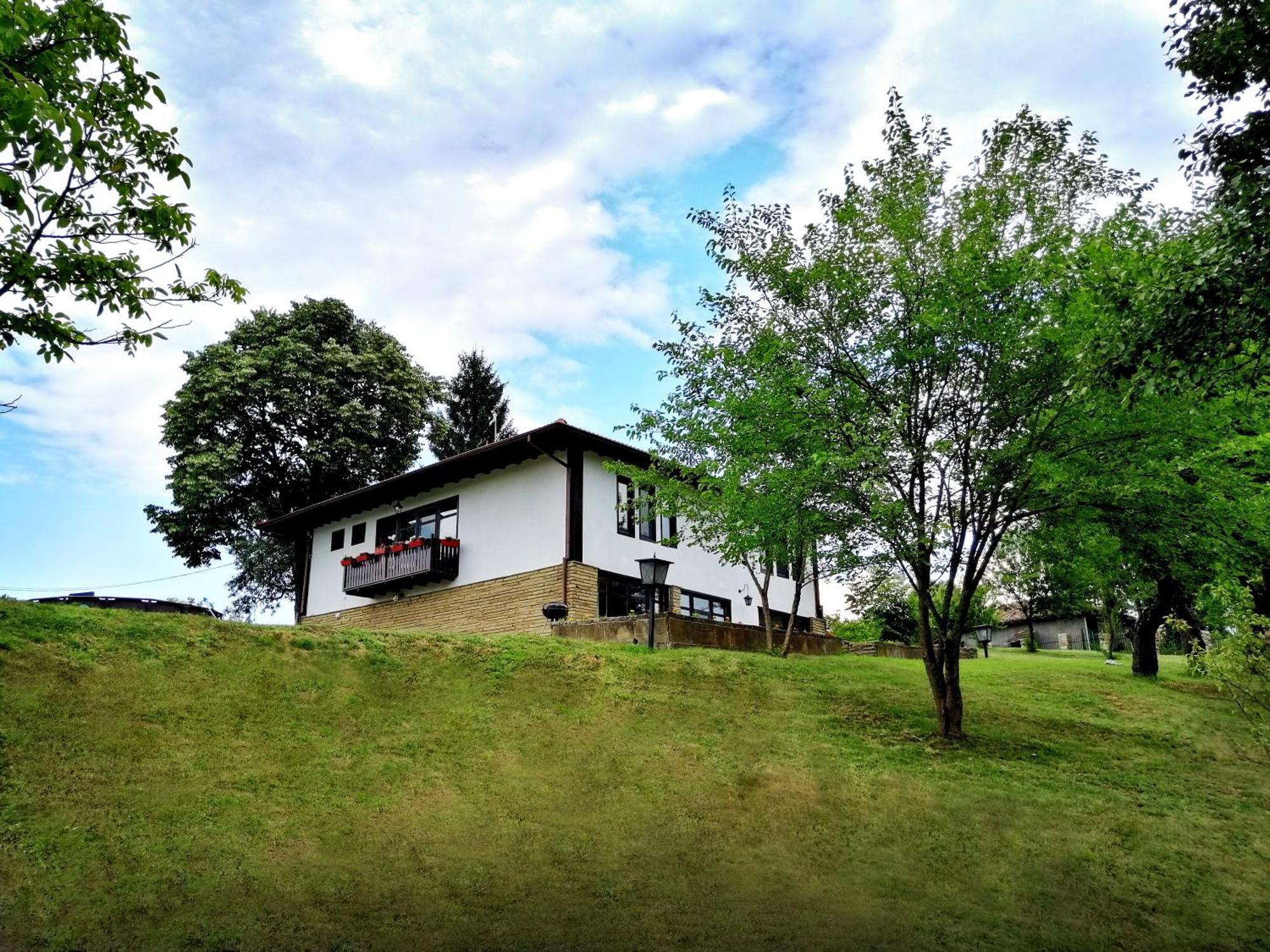 Бор И Шишарка Varzilkovtsi Exterior foto